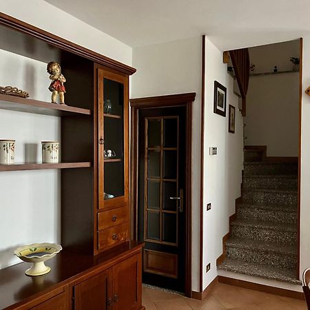 Appartamento Mirella In Centro Storico Казоле-д'Эльса Экстерьер фото